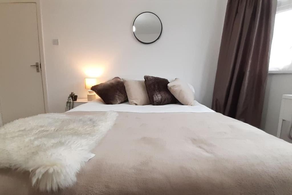 Free Parking Spacious Home Cardiff Bagian luar foto