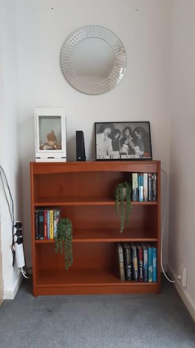 Free Parking Spacious Home Cardiff Bagian luar foto